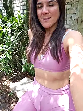 Snapshot of Yuky_ta chatting on 02-28-25, 05:48 Yuky ta online show from 02-28-25, 05:48