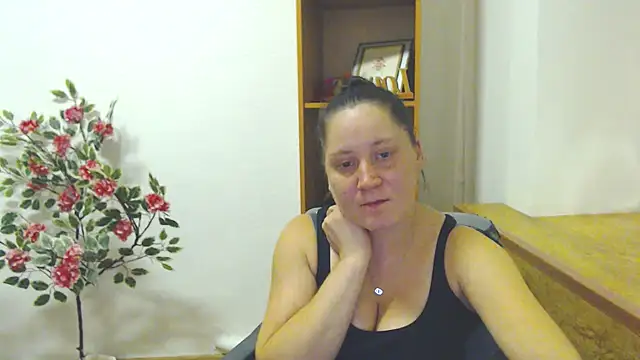 JosieJun  online show from 10-21-25, 05:13