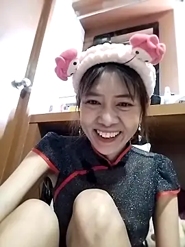 Snapshot of Little_suzy5 chatting on 06-09-26, 01:50 Little suzy5 online show from 06-09-26, 01:50