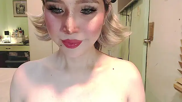 Snapshot of Ezradeliciosa chatting on 05-11-26, 01:00 Ezradeliciosa online show from 05-11-26, 01:00