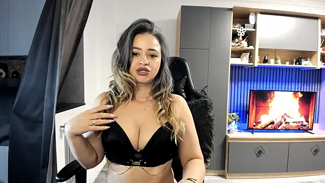 Claire95  online show from 03-02-25, 04:39