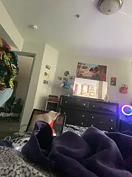 Snapshot of CutieFrmthehood chatting on 01-03-25, 06:46 CutieFrmthehood online show from 01-03-25, 06:46