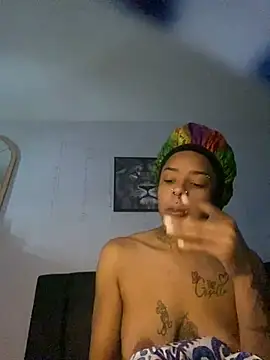 Snapshot of CutieFrmthehood chatting on 01-11-25, 02:47 CutieFrmthehood online show from 01-11-25, 02:47