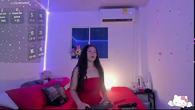 Snapshot of MollyG18 chatting on 03-08-25, 01:39 MollyG18 online show from 03-08-25, 01:39