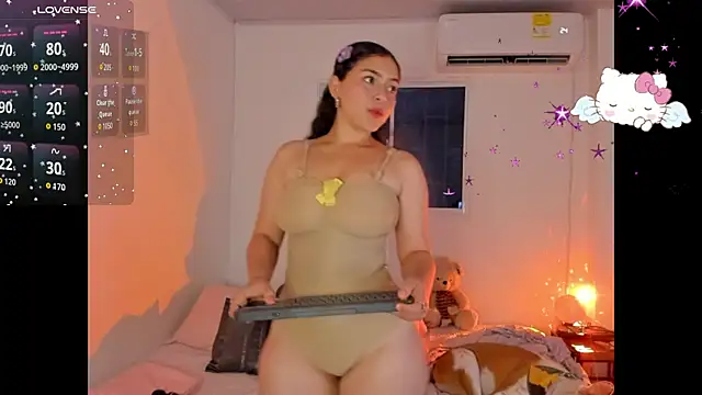 Snapshot of MollyG18 chatting on 10-23-25, 02:22 MollyG18 online show from 10-23-25, 02:22