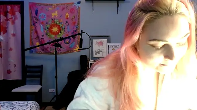 JenniferGwen online show from 02-13-25, 09:27