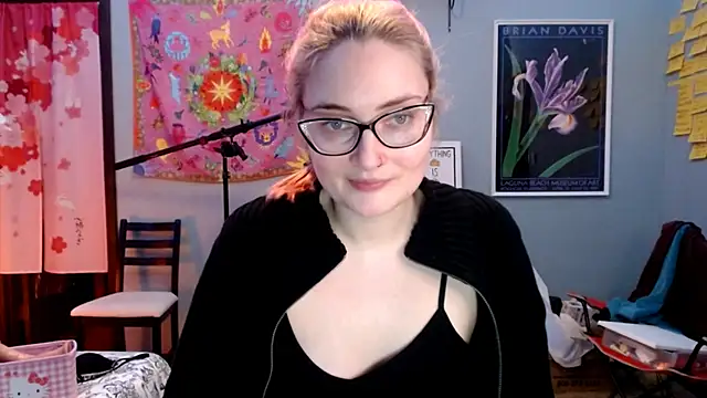 JenniferGwen online show from 02-19-25, 01:08