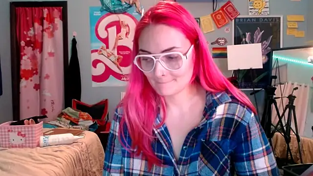 JenniferGwen online show from 10-28-25, 04:38