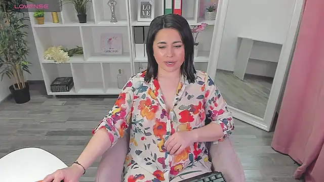 EmaBrownie online show from 02-02-25, 08:08