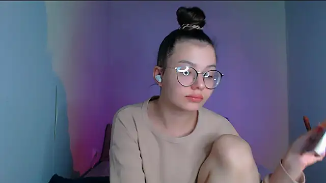 Snapshot of bbycolada chatting on 11-08-25, 10:52 bbycolada online show from 11-08-25, 10:52