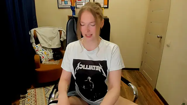  fiona Love online show from 04-28-26, 07:41