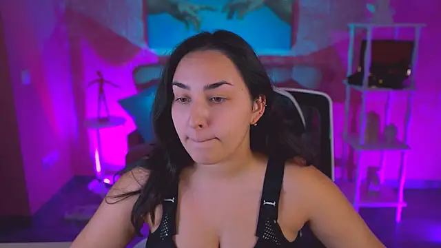 Snapshot of CeceliaJohnson chatting on 11-12-25, 08:04 CeceliaJohnson online show from 11-12-25, 08:04