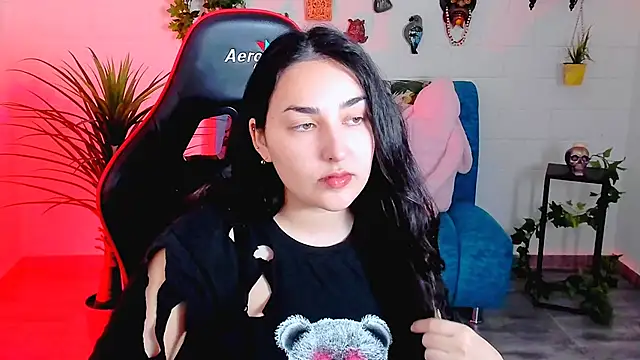 Snapshot of CeceliaJohnson chatting on 11-24-25, 08:14 CeceliaJohnson online show from 11-24-25, 08:14