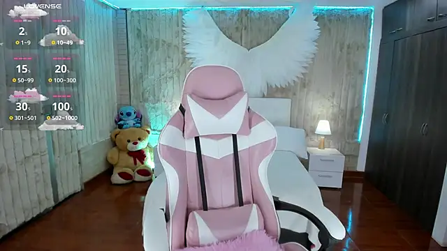 floryn susana online show from 12-29-24, 01:02