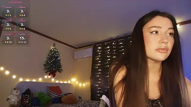 Snapshot of SoeTheReal chatting on 12-17-25, 07:31 SoeTheReal online show from 12-17-25, 07:31