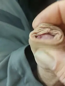 Snapshot of StarredAndrej chatting on 11-07-25, 02:28 StarredAndrej online show from 11-07-25, 02:28