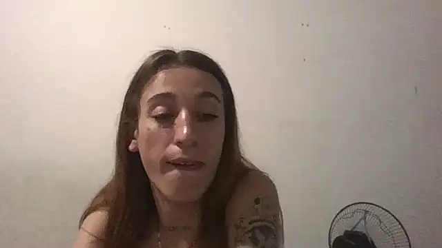 Snapshot of andreahhill chatting on 11-28-25, 07:55 andreahhill online show from 11-28-25, 07:55