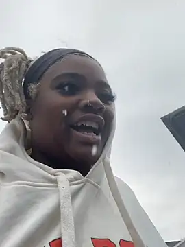 Snapshot of Indigo-love23 chatting on 02-20-25, 04:25 Indigo-love23 online show from 02-20-25, 04:25