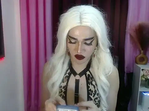 urcumgirl kendall online show from 09-28-25, 04:45