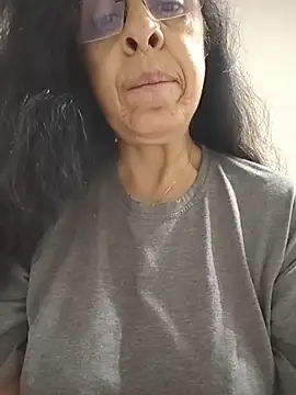 Susannemilf online show from 11-17-25, 02:23