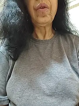 Susannemilf online show from 01-18-26, 02:15