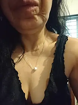 Susannemilf online show from 04-25-26, 03:53