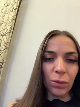 Snapshot of Bad_Giorgia chatting on 10-12-25, 05:34 Bad Giorgia online show from 10-12-25, 05:34