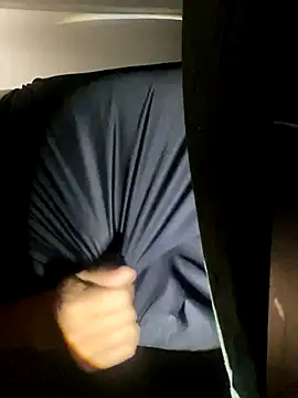 Snapshot of rxxx95 chatting on 10-18-25, 01:12 rxxx95 online show from 10-18-25, 01:12