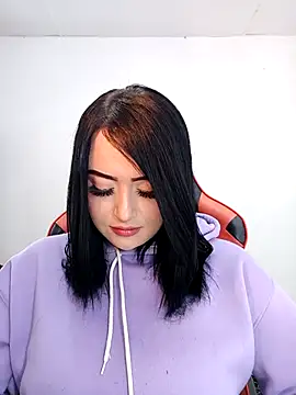 Snapshot of mia_anyeli chatting on 10-14-25, 05:19 mia anyeli online show from 10-14-25, 05:19