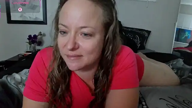 Snapshot of julimonroe chatting on 09-11-25, 02:00 julimonroe online show from 09-11-25, 02:00