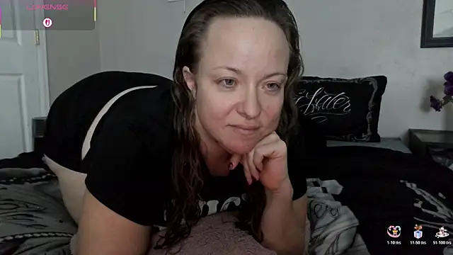 julimonroe online show from 11-30-25, 02:59