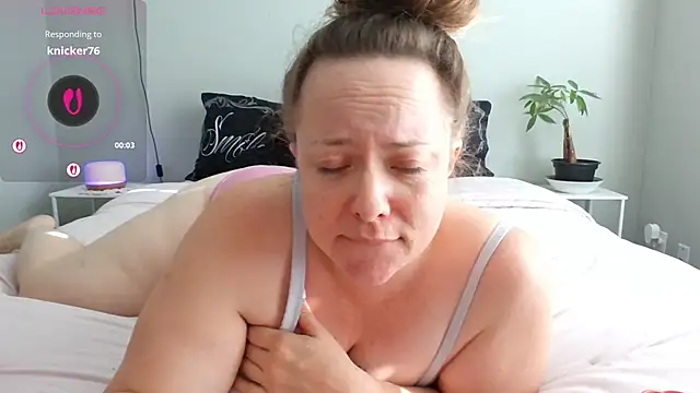 julimonroe online show from 03-12-26, 03:07