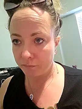 julimonroe online show from 03-22-26, 12:14