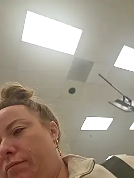 julimonroe online show from 03-28-26, 02:11