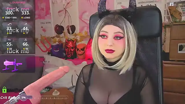 StellaMilla online show from 10-30-25, 12:45