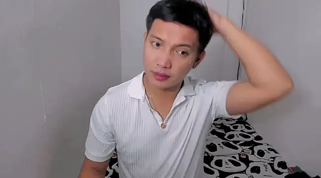 Snapshot of xSebastian19 chatting on 12-16-24, 04:27 xSebastian19 online show from 12-16-24, 04:27