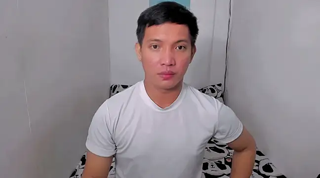 Snapshot of xSebastian19 chatting on 12-19-24, 11:25 xSebastian19 online show from 12-19-24, 11:25