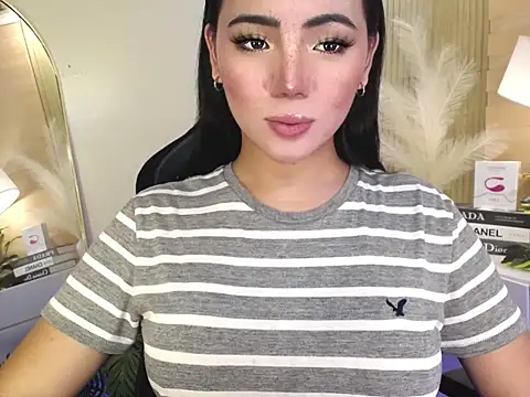 Snapshot of Martha_pookerxxx chatting on 01-28-25, 03:04 Martha pookerxxx online show from 01-28-25, 03:04