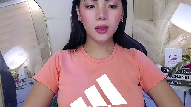 Snapshot of Martha_pookerxxx chatting on 11-22-25, 08:30 Martha pookerxxx online show from 11-22-25, 08:30