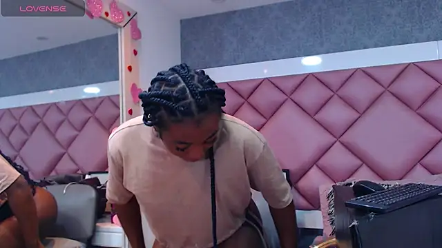 DanielaDuff online show from 04-09-26, 07:41