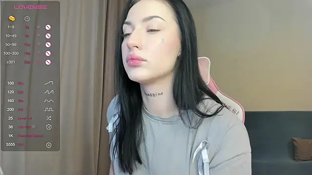 JenniferQueen11 online show from 01-30-25, 10:08