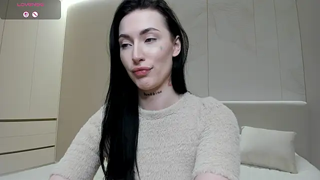 JenniferQueen11 online show from 03-11-26, 04:57