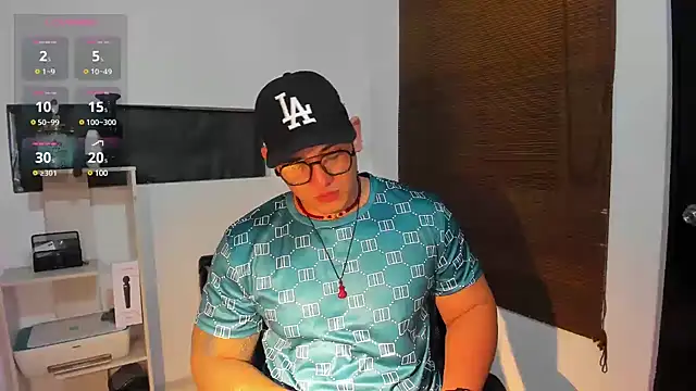 Colton Massif online show from 01-12-25, 07:32