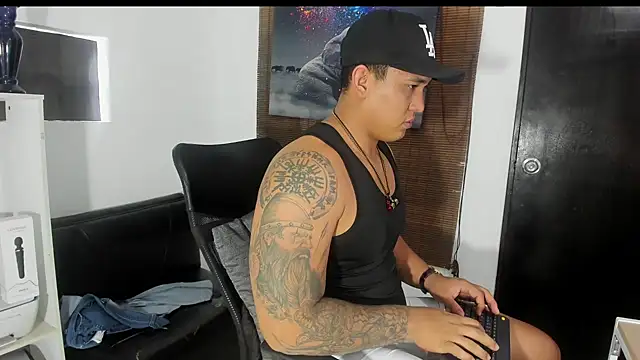 Colton Massif online show from 01-29-25, 02:21