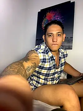 Colton Massif online show from 09-18-25, 01:40