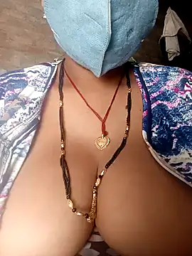 Snapshot of Lattika-Bhabhi chatting on 01-31-25, 08:22 Lattika-Bhabhi online show from 01-31-25, 08:22