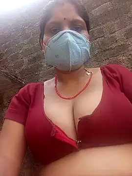 Snapshot of Lattika-Bhabhi chatting on 10-21-25, 07:31 Lattika-Bhabhi online show from 10-21-25, 07:31