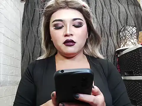 x12inchanaconda online show from 10-26-25, 12:27