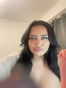 Snapshot of EmiliaPetrova chatting on 10-27-25, 06:01 EmiliaPetrova online show from 10-27-25, 06:01
