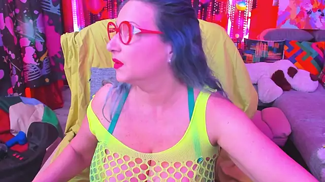 Snapshot of mature_lisa_naughty chatting on 03-08-25, 03:35 mature lisa naughty online show from 03-08-25, 03:35